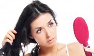 Поддержка ослабленной и редеющей шевелюре: каких витаминов не хватает при выпадении волос