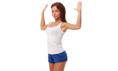 Упражнения для развития и подтяжки грудных мышц для девушек и женщин